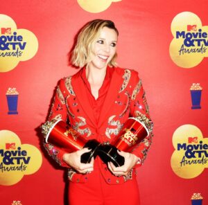 Sophia di Martino Instagram - I dressed like the awards. Thank you for voting! It really means the world. @mtvawards 🍿