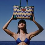 Sophie Charlotte Instagram - A @gucci me convidou para mostrar um lugar especial no Rio e celebrar a coleção Gucci Resort que conta com produtos exclusivos em homenagem a Cidade Maravilhosa. Escolhi a Praia do Vidigal, que é linda demais! #GucciResort