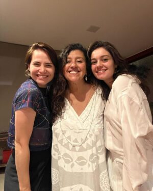 Sophie Charlotte Instagram - Chegou quem faltava!!
É incrível como realmente viramos um grude, né gente?
Agora formou! 
O gostoso, a safada, a monstrinha e a fofinha!
Nossa que alegria ter vocês aqui comigo, meus amores! ❤️