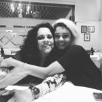 Sophie Charlotte Instagram – GAL 

Maria da Graça . Gracinha . Gaúcha . Gal ! 
Gal Costa !!!!!!! 

Você é a estrela maior , primeira , minha sorte , barato total … DIVINA MARAVILHOSA! 

Generosa , carinhosa, sedutora! 
Olhos de mistério absoluto( castanhos com rasgos azuis … vai entender !) 

Agradeço . TUDO! 
Você permitiu , me deu a honra maior como artista. Aprender contigo ,e como você,  a VIVER , a cantar , a ser mais ! Mais mulher , mais legal, mais mistério, mais astral, mais liberdade !  E me trouxe novos amigos, carnaval , uma outra juventude, praias ….. e a Bahia !!!! 

Baby!!!! Já estou com saudade! 

Queria te falar tanto …. Que te amo. Te falei né ?!?? Falei, ainda bem !
Fa-tal! 
E que a gente toda que fez seu filme, fez pra você ! Por você ! Com todo amor ! 

Te reverencio em absoluto !!!! 
Sua arte , sua revolução , sua brasilidade , sua voz infinita! 
Que ecoará eternamente ! Baiana! 

Um abraço forte para todos os fãs devotos, todos os amigos, sua família , e em especial seu Gabriel ! Força pra gente que segue aqui contigo no coração ! 

LUZ! BRILHANTE! CRISTAL! 

G
A
L

C
O
S
T
A. 💛☀️🌻