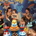 Sophie Charlotte Instagram - Otto completou 8 anos ! E teve uma festa tão maneira quanto ele ! Cheia de amigos e primos … uma farra ! Preciso agradecer a toda a equipe da @festaeaventura , tudo impecável ! Sem dúvidas a casa de festas mais legal que já fui! 📷 @hugoboccaletti_fotografia Que dia inesquecível! Viva Otto 8!