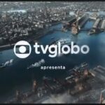 Sophie Charlotte Instagram - Passaporte para Liberdade Estreia dia 20.12.2021 @tvglobo e @globoplay Eu não poderia estar mais emocionada. Pela jornada heróica de Aracy de Carvalho . Pela honra de homenagear os que lutaram contra o nazismo e os horrores da segunda guerra mundial. Pela responsabilidade perante , a família da Aracy e do João , e dos descendentes dos sobreviventes do holocausto. Contar essa história é muito importante! A travessia me ensinou muito. Fiz tudo com coragem e amor. Para a equipe de direção , de fotografia , equipe de produção , figurino, caracterização, arte, continuidade, preparação, equipe técnica, equipe de efeitos especiais , todas as participações , e elenco de apoio e figuração . Toda parte de apoio e logística , a todos os envolvidos (e foram muitos!) o meu MUITO OBRIGADA! Tive o privilégio de trabalhar com @barbaraharrington24 @mariasilvia_por_ai @rodrigolombardi @peterketnath @stefan_weinert @iza__gwizdak @gabipetry @sivanmast @helenavarvaki @brucegomlevsky @j.garfa @fabigugli @tarcisio.magalhaes.7 @aryecampos @camillalecciolli @luisalevenstein @joaovelhaco @joao_cortes e @theomedon e muitos outros que não tenho insta … Texto @marioteixeira2021 e Rachel Antony Direção @jaymemonjardim @roberto.burd @seanisoares @joaostefanello e Carol Fotografia @baiao.pablo , câmera @pachecodavi @jorgecapeta Produção incansável @samanthasantos !!!! … e André e @cambraiagu e tantos outros! E depois que morena nasceu a Mari ! Figurino @paulahessenvan @franca_rogerio e sua equipe que eu amo, Márcia Déia ! Caracterização: conceituação em Buenos Aires @marisa_amenta , no Brasil @dayseteixeiracursos Arte Lara (não tenho seu insta) e @paula_rocha_arte e sua equipe maravilhosa … Continuidade @carmemlevy Agradecimento especial @monicaalbuquerque50 e Silvio de Abreu , @sptvintl e @florestaprod Obrigada @cacociocler pelo lindo documentário sobre Aracy! “Esse viver ninguém me tira”!