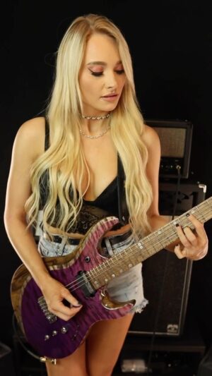 Sophie Lloyd Instagram - Getting some nice clean tones on my last shred version with the @kieselguitars SL6X 💜 
Get ready for a new video tomorrow over on my YouTube channel!! 

🎶 Sultans Of Swing - @direstraitshq 

#sultansofswing #direstraits #markknopfler #rockguitar #guitar #guitarist #guitaristsofinstagram #girlguitarist #kieselguitars #newmusic