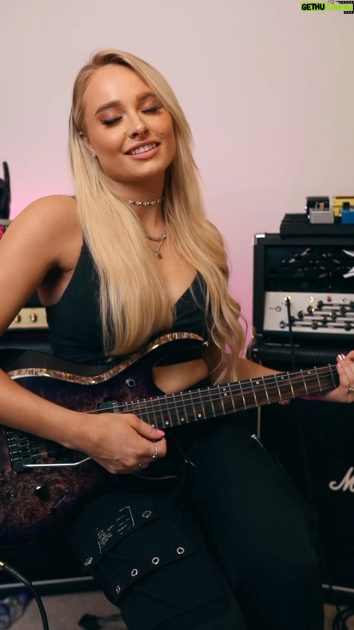 Sophie Lloyd - 161.1K Likes - Metal Monday 🎶 How many of you guys saw my Enter Sandman shred?? It was my first time using a wah pedal for a shred and I absolutely loved it!! 🤘🏼
Stay tuned for a new Shred coming Wednesday on my YouTube page!!!
🎶 Enter Sandman - @metallica
#metallica #entersandman #guitarsolo #entersandmansolo #jameshetfield #guitarist #femaleguitarist #guitaristsofinstagram #wahpedal #rockmusic #metalmusic