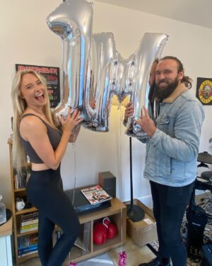 Sophie Lloyd Instagram - So over the weekend I reached 1 MILLION YouTube subscribers!! This has been something I’ve wanted to achieve for so long, I still remember posting my first ever video thinking ‘if 20 people see this I’ll be happy’ and now here I am 🥹 
 
I try not to put to much value in numbers as that can make you go crazy, but this is just such a special moment for me I wanted to share it with you guys. Thankyou so much to everyone that’s subscribed over the years, and everyone that’s ever liked, commented, shared or viewed my videos on YouTube, even the haters!! ❤️

I also just want to say a massive Thankyou to @painter_1989 who is the man behind the scenes, helping film, edit and produce all my videos, I could never have done it without you. It might be my name, but it’s our channel 💕

Also thanks to @didsbakes for the amazing cake!! 

#youtube #1million #celebrate #guitar #guitarist #guitaristofinstagram #cake #milestone