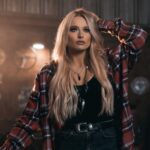 Sophie Lloyd Instagram - Let it Hurt (feat Chris Robertson) music video is out this Friday!!! This video has a very special meaning to me and I can’t wait of you guys to see it ❤️ @cbrbsc If you can’t wait, it’s up now on my Patron! (Link in stories) 🎥 @kalvisuals #letithurt #chrisrobertson #bsc #blackstonecherry #sophielloyd #impostersyndrome #musicvideo #nashville #countrymusic #rockmusic #galaxie