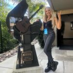 Sophie Lloyd Instagram - Had the most incredible time at my very first @thenammshow and @kieselguitars Connect 🖤 met so many people, saw some amazing performances and discovered my new favourite instrument Now onto NASCAR with @machinegunkelly this weekend 🤘🏼🏎️ #namm #thenammshow #kieselguitars #kiesel #guitar #guitarist #guitaristofinstagram #rockmusic