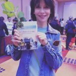 Sophie Marceau Instagram - Avant de nous quitter Ombeline a voulu partager avec nous ses expériences. Un témoignage bouleversant ! #ArcEnCiel 🌈