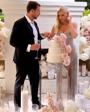 Sophie Monk Instagram - I HAVE A HUBBY! 😃We eloped-ish at home. I can’t believe I met him on a plane! It’s crazy. Best flight of my life! I really do believe everything happens for a reason. I love you @joshuargross thanks for putting up with how messy, disorganised and lazy I am. Youre my best friend in the world AND you are welcome for how hilarious my jokes are and how I absolutely smash you in Xbox F1! We’re both lucky 🤪

it’s in @stellarmag tomorrow if you wanna check it out ♥️