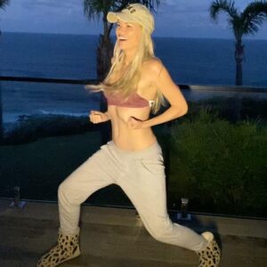 Sophie Monk Instagram - Please tell me what you guys are doing to entertain each other in ISO?? 😳 
Poor @joshuargross 😂 I’m running out of dance moves... or am I? 😉😉😉😂
#nsync