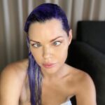 Sophie Monk Instagram - Here we go again... quarantine hair. 5 weeks in lockdown without a hair dresser😜. I’m on the home run in a hotel in Sydney. Check my story...Thanks @fudgehairau for sending me Clean Blonde Violet Toning Hair Care Regime. It’s the only thing that works. #purpleday #drangonfly style