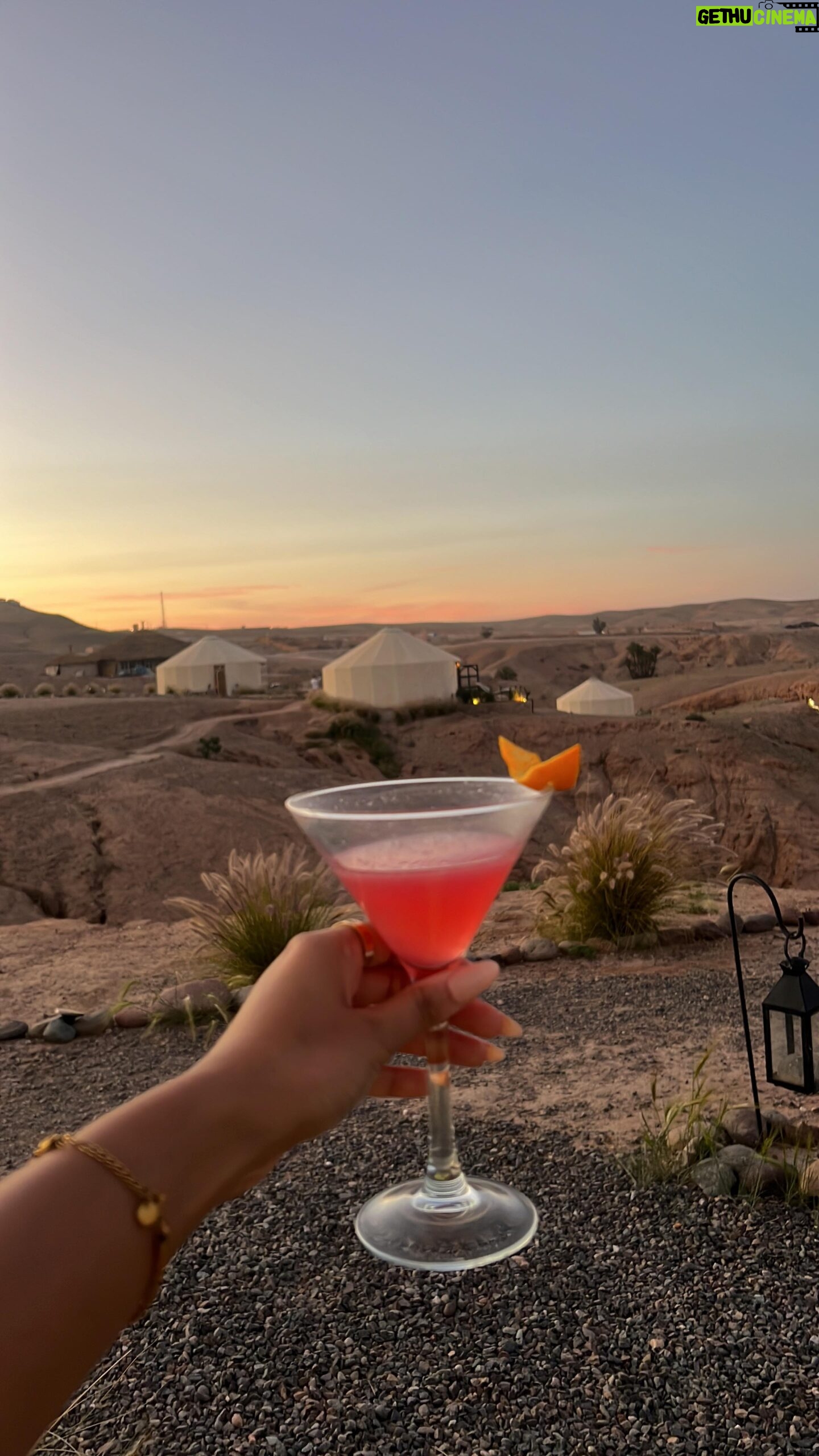 Sophie Piper Instagram - GRWM for a day in the desert 🏜️ @newlook ad