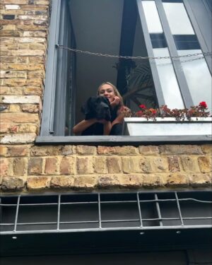 Sophie Skelton Instagram - View doesn’t suck