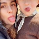 Sophie Skelton Instagram – Warning ⚠️: cuteness overload.
I’ll make DOPs out of you yet, @twins_then_twins 🫶🏼
( Here’s looking at you, @reshmago )