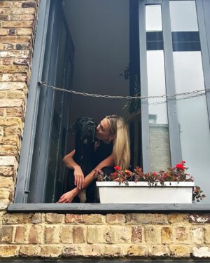 Sophie Skelton Instagram - View doesn’t suck