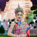 Sopitnapa Chumpanee Instagram - สวัสดีวันปีใหม่ไทยค่ะ 💋🙏🏻 ชุดลิเกทรงเครื่อง จากละคร #คุ้งเสน่หา 👩🏻 #สงกรานต์ #ปีใหม่ไทย #ลิเก #ลิเกทรงเครื่อง #ลิเกทรงเครื่องโบราณ