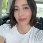 Sopitnapa Chumpanee Instagram - พรุ่งนี้วันหยุดไปเที่ยวไหนดีคะ .... 👩🏻♥️ สอนทำผมทรงนี้หน่อยค่ะ 😆 เสื้อ @faiewomen 💋