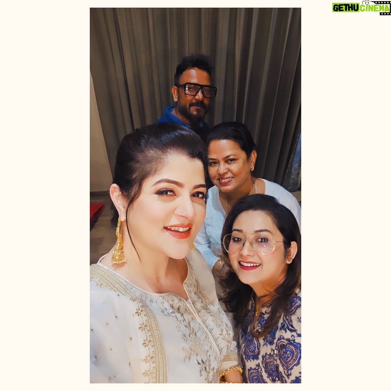 Srabanti Chatterjee Instagram - Dil kiske paas ja raha hain??😍💫 @srabanti.smile @binanath19 @manna.subir