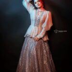 Srabanti Chatterjee Instagram - The spellbinding @srabanti.smile Styled by @sandip_jaiswal Makeup and Hair done by @meghna_make_up_artist Wardrobe @rangoliindia Jewllry @illuminate_shine_everyday @adiitiboseofficial27 ❤️ @surjaphotography Camera Canon R5 Lens Canon 70-200. 2.8 #VibeWithCanon #CANwithCanon #CapturedOnCanon #DoGreatWithCanon #EOSInfluencer #canonindia_official #TathagataGhoshPhotography