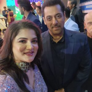 Srabanti Chatterjee Instagram - Tiger is in the city #KIFF2023 @beingsalmankhan
