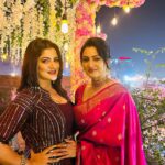 Srabanti Chatterjee Instagram - You & me together…… tarara….raaaaaaa🥰 PC none other than…. Director @subhrajitmitra