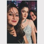 Srabanti Chatterjee Instagram - Lafzon mein rang hain pyaar ka ♥️ @srabanti.smile 😘 @ruman_ganguly 😘 #behindthescenes #event #srabantichatterjee #workmode #shootmode #work