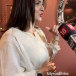 Srabanti Chatterjee Instagram - শ্রাবন্তীর পছন্দের রং কি ?? #srabanti #sadarongerprithibi