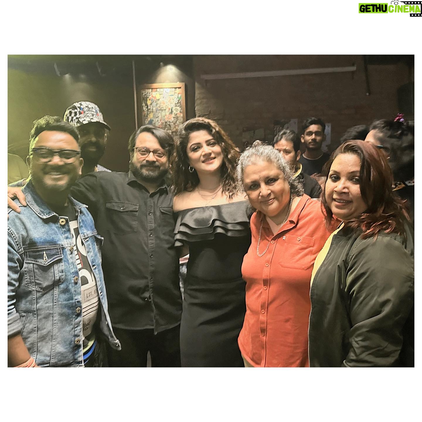 Srabanti Chatterjee Instagram - WRAP UP OF “Aamar Boss” @srabanti.smile @windowsproduction @shibumukherjeeofficial @nanditaroywindows