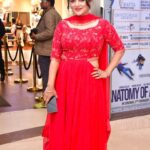 Srabanti Chatterjee Instagram - Trailer launch Event of my upcoming movie”Sada Ronger Prithibi”,Directed by @Rajhorshee De. Makeup-@Subir Manna Hair-@Bina Nath Wardrobe-@Piya RoyBarman(Navya) Jewellery-@djewelindia Pic Courtesy-Prosenjit Biswas