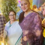 Srabanti Chatterjee Instagram - বিজয়া সম্মেলন ♥️ swipe left 👉 Follow @tollyplanetbangla for more ♥️ . . #tollyplanetbangla #bollywood #delhi #mumbai #hyderabad #kolkata #india #malayalammovie #tamilmovie #tollywood #calcutta #westbengal #bollywoodmodel #mollywood #bengali #punjabifilm #hindimovie #bengalimodel #kannadamovies #bhojpuri #marathifilm #southindianfilms #tmc #kollywoodcinema #tamilactress #bengaliactress #mamatabanerjee