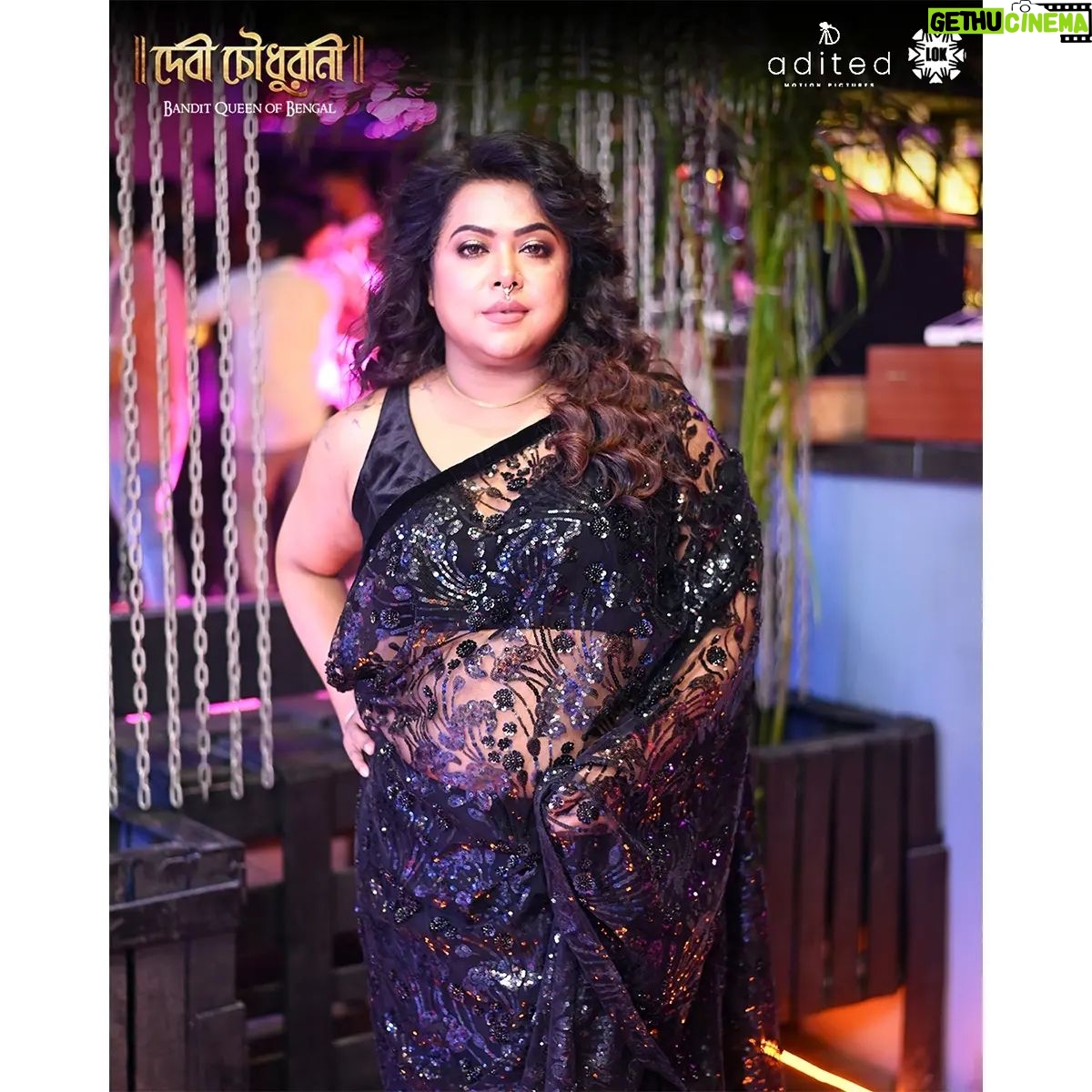 Srabanti Chatterjee Instagram - The wrap party of "Devi Chowdhurani" at Five Mad Men was a night to remember. See you in cinemas. . . . . #JaiBhairavi #DeviChowdhurani #banditqueenofbengal #aditedmotionpictures @subhrajitmitra @prosenstar @apu.aparna @aniruddha.dasgupta.92 @soumyajit_majumdar_collabs @srabanti.smile @arjunchakrabarty #SabyasachiChakraborty @priyadarshinigroy @bickramghoshofficial @darshanabanik @bibriti @kinjalnanda_official @alexx_onell @lopon.magical @koyelpupe @raazdipsorcar @fivemadmen @lokcollectivestories