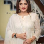 Srabanti Chatterjee Instagram - 🕊🕊