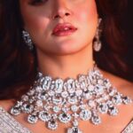 Srabanti Chatterjee Instagram - Diwali special ✨️ 💕 Styled By @sandip_jaiswal MUA @meghna_make_up_artist Concept & photography @tathagataghosh Cinematography & editing @surjaphotography Wardrobe @rangoliindia @adiitiboseofficial27