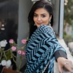 Sreemukhi Instagram - ✨✨✨ Styling @greeshma_krishna.k Outfit @pattusareewholesale Jewellery @yuvi_collections PC @manoj_gangula Makeup @nookesh.malla Hair @mahesh_ravulapalli #sreemukhi
