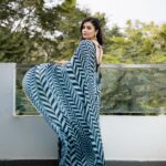 Sreemukhi Instagram - ✨✨✨ Styling @greeshma_krishna.k Outfit @pattusareewholesale Jewellery @yuvi_collections PC @manoj_gangula Makeup @nookesh.malla Hair @mahesh_ravulapalli #sreemukhi