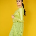 Sreemukhi Instagram - Neethone Dance 2.0 ✨💚 On @starmaa @endemolshineind ✨ Outfit @chandamama_designerstudio Styling @greeshma_krishna.k Earrings @fashioncurvee PC @manoj_gangula Makeup @nookesh.malla Hair @mahesh_ravulapalli #sreemukhi #neethonedance #starmaa #endemolshine