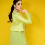 Sreemukhi Instagram - Neethone Dance 2.0 ✨💚 On @starmaa @endemolshineind ✨ Outfit @chandamama_designerstudio Styling @greeshma_krishna.k Earrings @fashioncurvee PC @manoj_gangula Makeup @nookesh.malla Hair @mahesh_ravulapalli #sreemukhi #neethonedance #starmaa #endemolshine