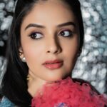 Sreemukhi Instagram - ✨✨✨ Styling @greeshma_krishna.k Outfit @samyukthavanaparthi Jewellery @thetrinkaholic PC @manoj_gangula Makeup @nookesh.malla Hair @mahesh_ravulapalli #sreemukhi