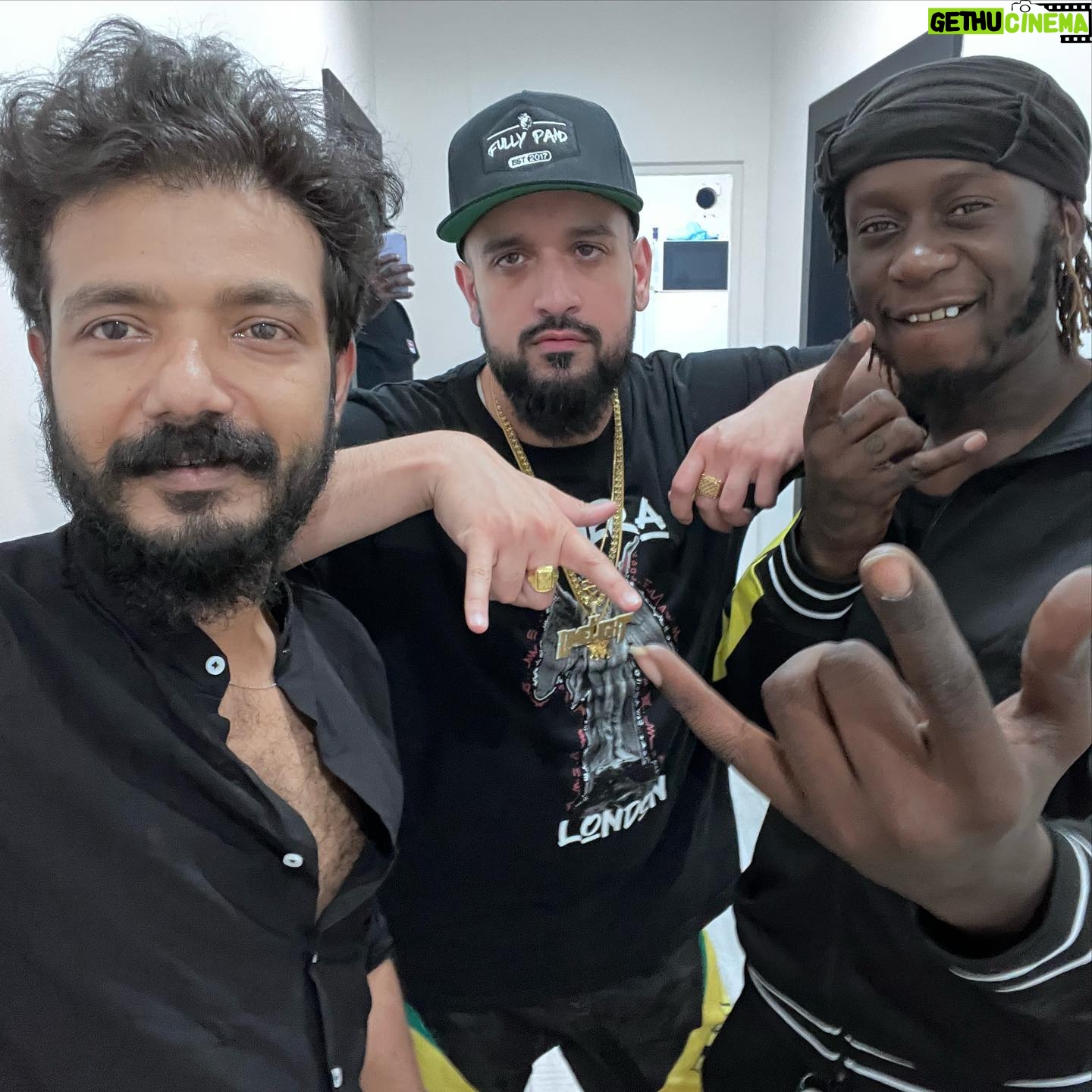 Sreenath Bhasi Instagram - I know I said the last show was the last, but I couldn’t leave without completing my new album here and I got to work with some legendary artists here in the UK and blessed to be here in East London with these amazing friends I made here at @spins.studio and couldn’t be more happier to welcome you all for listening to some music on Sunday. @omygoshitsddoublee @teddymusicuk @spins.studio @_700savage @backroadgee @djlimelightuk @tinchystryder TICKET LINK IN BIO!