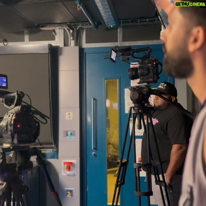 Sreenath Bhasi Instagram - I know I said the last show was the last, but I couldn’t leave without completing my new album here and I got to work with some legendary artists here in the UK and blessed to be here in East London with these amazing friends I made here at @spins.studio and couldn’t be more happier to welcome you all for listening to some music on Sunday. @omygoshitsddoublee @teddymusicuk @spins.studio @_700savage @backroadgee @djlimelightuk @tinchystryder TICKET LINK IN BIO!