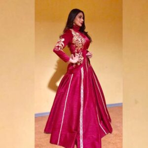 Sridevi Instagram - Thank you @farazmanan for this beautiful outfit❤️