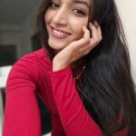 Srinidhi Ramesh Shetty Instagram - The red feels n all the extra love guys🌹 for not being very active here 🙈🫣 . . Oh and the last 3 slides are clearly me obsessing over my tiny little winged liner, which happened to be my first attempt ever & not bad, huh (little joys🙈) Okieee, I hope you all are smiling😇 n wishing you all a joyful weekend ahead✨️ much love 🫶🏻