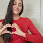 Srinidhi Ramesh Shetty Instagram - The red feels n all the extra love guys🌹 for not being very active here 🙈🫣 . . Oh and the last 3 slides are clearly me obsessing over my tiny little winged liner, which happened to be my first attempt ever & not bad, huh (little joys🙈) Okieee, I hope you all are smiling😇 n wishing you all a joyful weekend ahead✨️ much love 🫶🏻