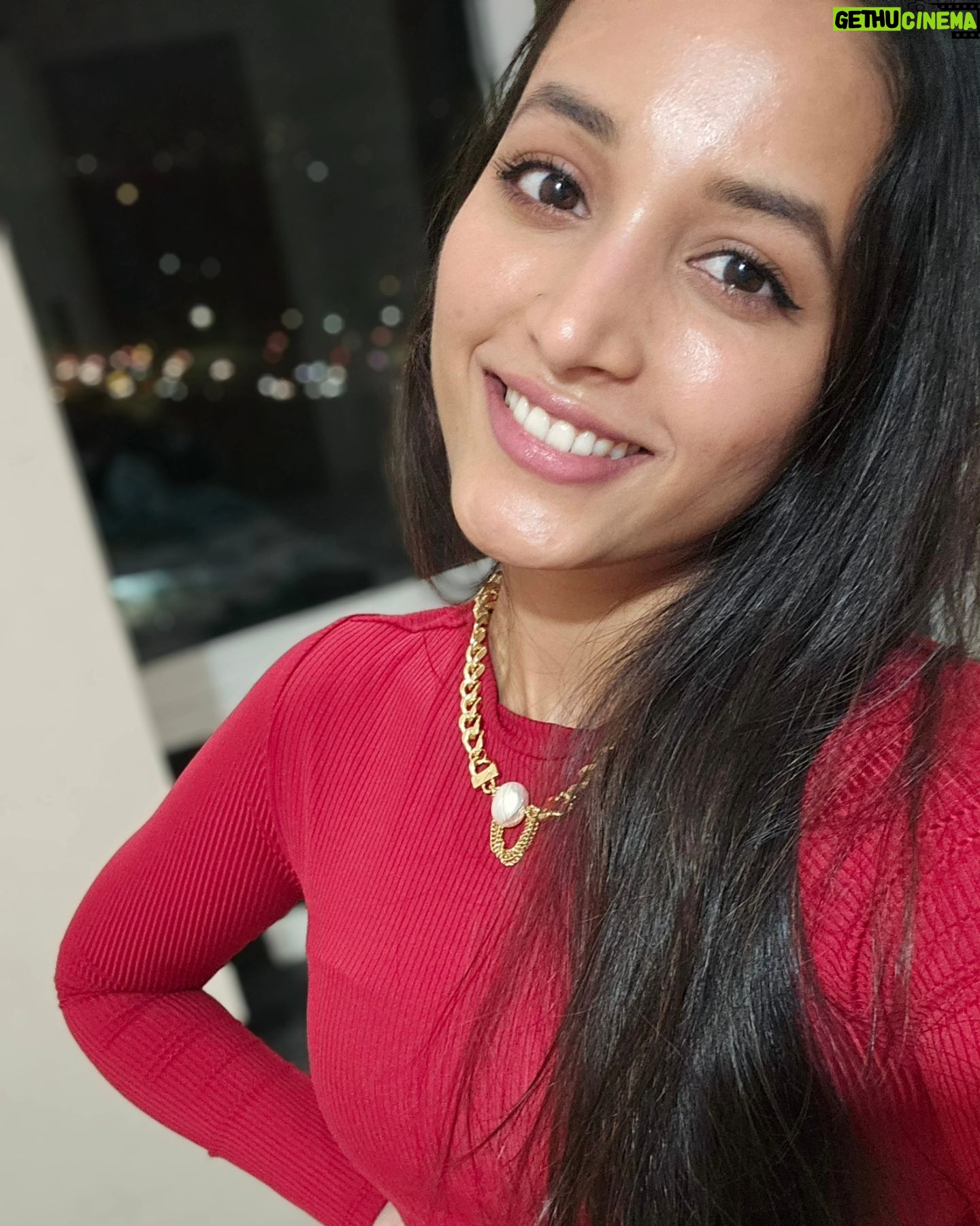 Srinidhi Ramesh Shetty Instagram - The red feels n all the extra love guys🌹 for not being very active here 🙈🫣 . . Oh and the last 3 slides are clearly me obsessing over my tiny little winged liner, which happened to be my first attempt ever & not bad, huh (little joys🙈) Okieee, I hope you all are smiling😇 n wishing you all a joyful weekend ahead✨️ much love 🫶🏻