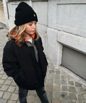 Stéphanie Clerbois Instagram - 🎨🎁JEU CONCOURS 🎁🎨
Tentez de remporter une veste entièrement personnalisée (dessin peint à la main👩🏻‍🎨) pour vous ou votre enfant.😍🥳

Pour pouvoir être tiré au sort, c'est très simple:

-Abonnez vous à @speana et @lovelydev3.0 

- Likez la photo.

- Identifiez 3 personnes.

-Partagez la publication en story public.

Vous pouvez participer autant de fois que vous le souhaitez!

Le gagnant sera connu et contacté par @speana ce dimanche 20 novembre à 20h!🎉🏆

Bonne chance😁🤞🏼🍀