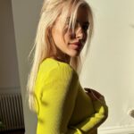Stéphanie Clerbois Instagram - 🥳🥳🥳LIVE SPEANA🥳🥳🥳 Hello vous!☀️ Je vous donne rendez-vous ce lundi 20/02 à 20h pour un live spécial « prix rond » sur notre collection hiver et vous montrer en exclusivité quelques pièces de la nouvelle collection !!🤍 J’ai hâte de vous montrer toutes ces pépites!🦋 Le live se passera sur la page Facebook de @speana_studio ! Voici le lien: https://www.facebook.com/profile.php?id=100087490836532 💌 Bon week-end à tous!❤️ Je vous souhaite un bon week-end et à lundi pour discuter shopping ensemble.🥰♥️