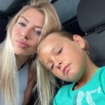 Stéphanie Clerbois Instagram - Lyam 🎂🥳❤️ ___________ Je lui dirai… Que chaque nuit s’efface au nouveau jour Qu’il sera grand mais qu’il a bien le temps Oh Dieu, qu’il a bien le temps Et que la vie l’appelle, que le monde l’attend Que la terre est si belle et le ciel est si grand Qu’il est beau, que je l’aime, qu’il est ma vie, ma joie Qu’il est un parmi des millions d’humains Mais bien l’unique pour moi. 8 ans déjà! ❤️🎂🥺 Que le temps passe vite… Mais sache que maman sera toujours là pour toi mon amour. Je t’aime ❤️