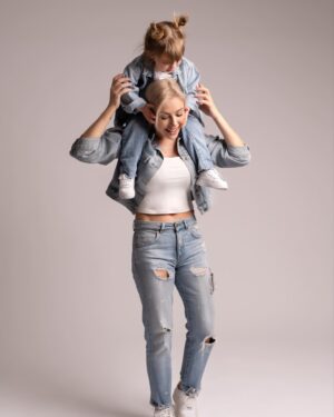 Stéphanie Clerbois Instagram - Je vous bombarde une dernière fois avec ce shooting parce que je ne sais pas quand sera le prochain.🤣
Je vais vous poster quelques autres photos ce soir en story vous allez mieux comprendre.
Comme quoi les photos ne reflètent pas toujours la réalité.🤫🤦‍♀️😂
Je rigoles déjà avant de vous montrer tout ça.🤍
Bon dimanche à tous.☀️
@isabellecurnel.photography