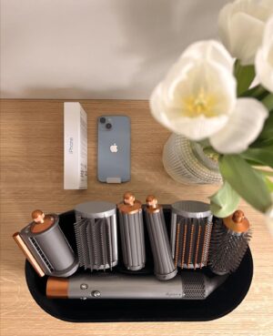 Stéphanie Clerbois Instagram - 🐣💕 CONCOURS DE PÂQUES 💕🐣
 
On vous gâte avant d’aller au sport!☺️💪

À l’occasion des fêtes de Pâques, nous vous gâtons en vous offrant : le dernier Dyson Air Wrap ET l’iPhone 14 en couleur baby blue. Il y aura deux gagnants ! 

🌸🐰 CONDITIONS :

- S’abonner à @winactiesvoorbloggers et toute la liste d’abonnement
- Tag tes amis en commentaire (  tu en invites plus tu as de chance 🍀)

✨Bonus: Like et comment quelques posts de @remke et partage le concours en story 

BONNE CHANCE ! 

Le tirage au sort s’effectuera le mercredi 19 avril sur la story de @winactiesvoorbloggers.🐣💛 

⚠️Plusieurs faux comptes sont crées, ils demandent souvent vos coordonnées bancaires. Ne les communiquez jamais. @winactiesvoorbloggers est le seul et unique compte ! 
Bon dimanche !☺️

#concours #concoursinta #concoursinternational #jeuconcours #dysonairwrap #dyson #giveawaycontest #giveaway