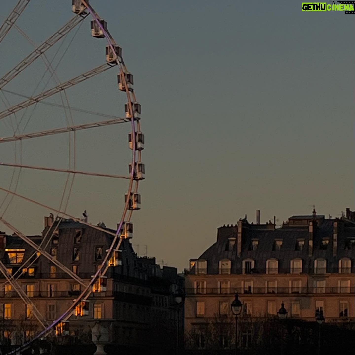 Stéphanie Clerbois Instagram - Toujours un plaisir de passer quelques jours à Paris.🤍